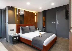 Second Hotel