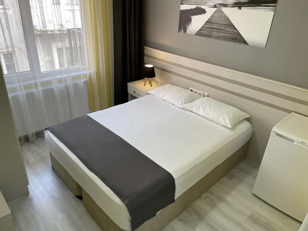 STANDART ÇİFT KİŞİLİK ODA