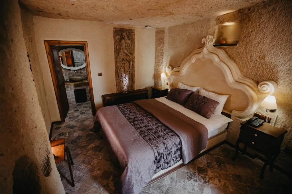 Executive Cave Suite,Avlu Manzaralı