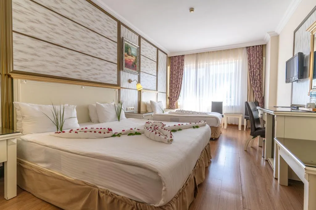 Deluxe Oda,Göl veya Bahçe Manzaralı,Balkonlu