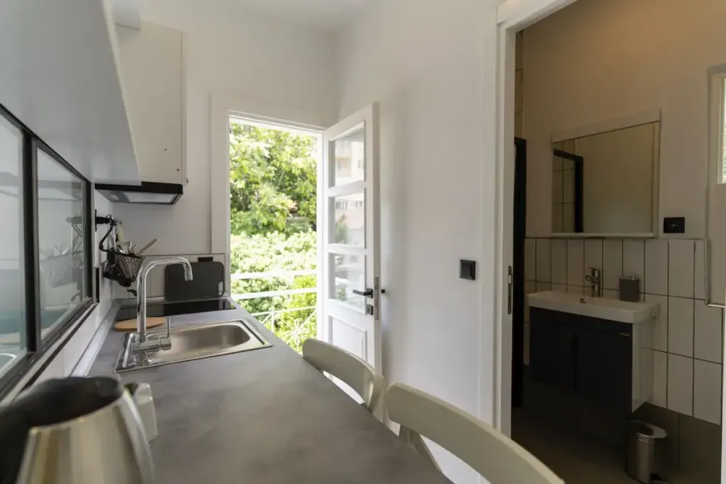 Studio Suite,Bahçe veya Sokak Manzaralı,1. Kat