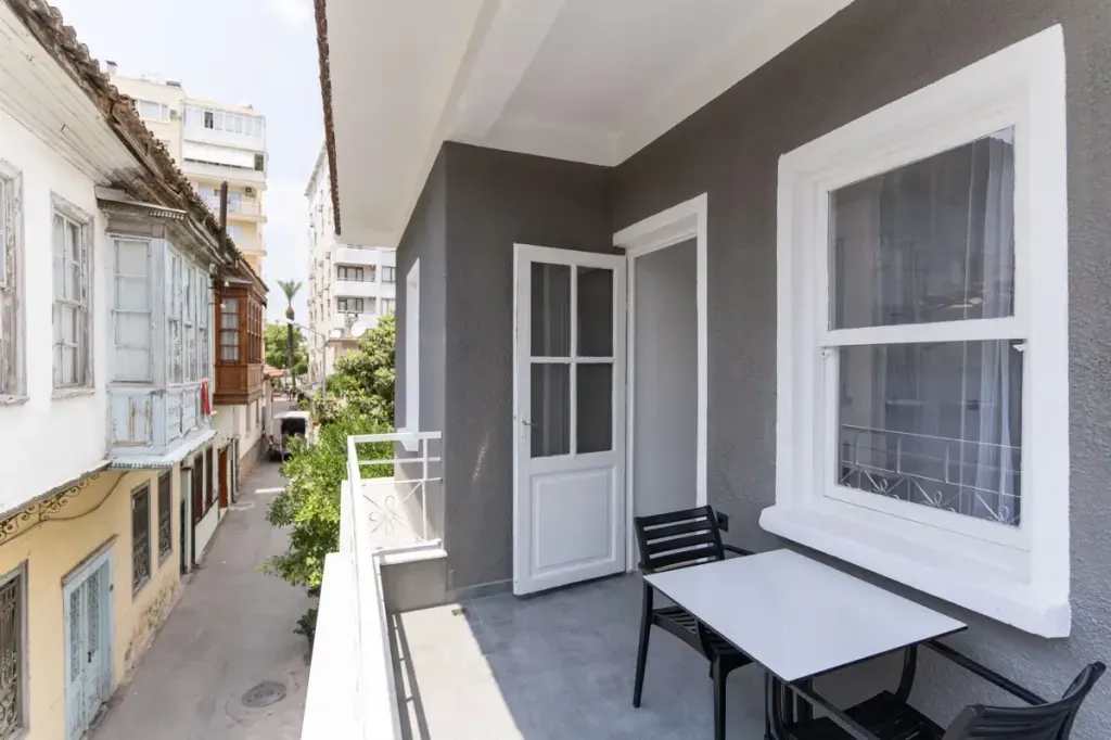 Aile Suiti,Bahçe veya Sokak Manzaralı,1. Kat