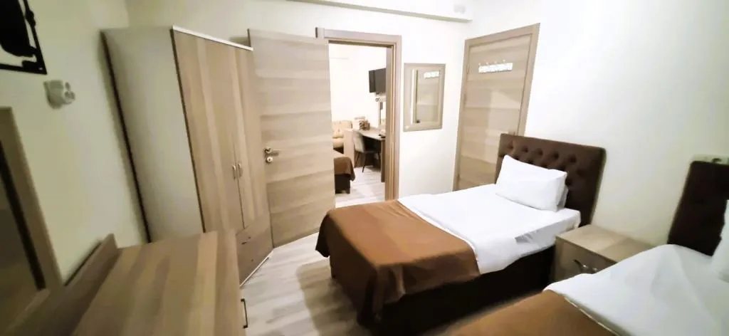Aile Odası, Şehir Manzaralı, 
