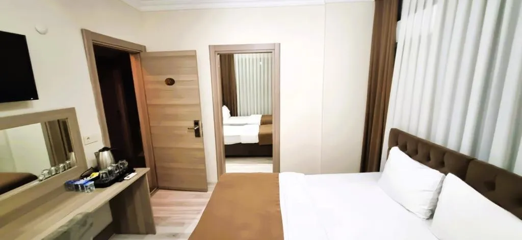 Aile Odası, Şehir Manzaralı, 