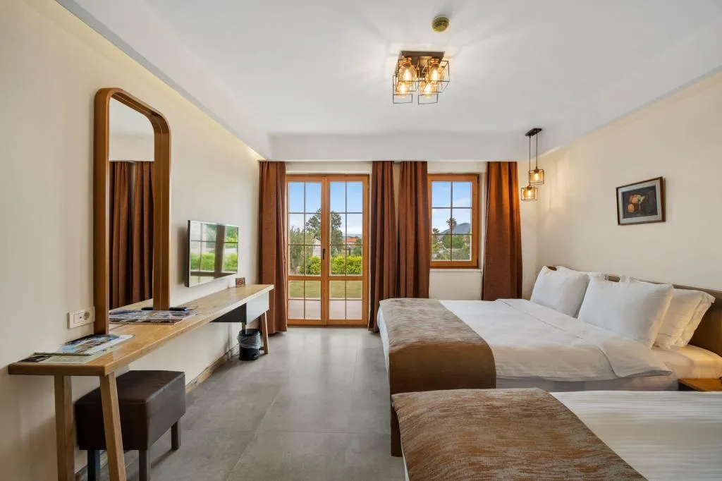 Triple,Dağ Manzaralı,Balkonlu
