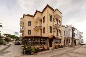 Limon Otel Foça