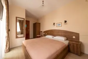 Limon Otel Foça