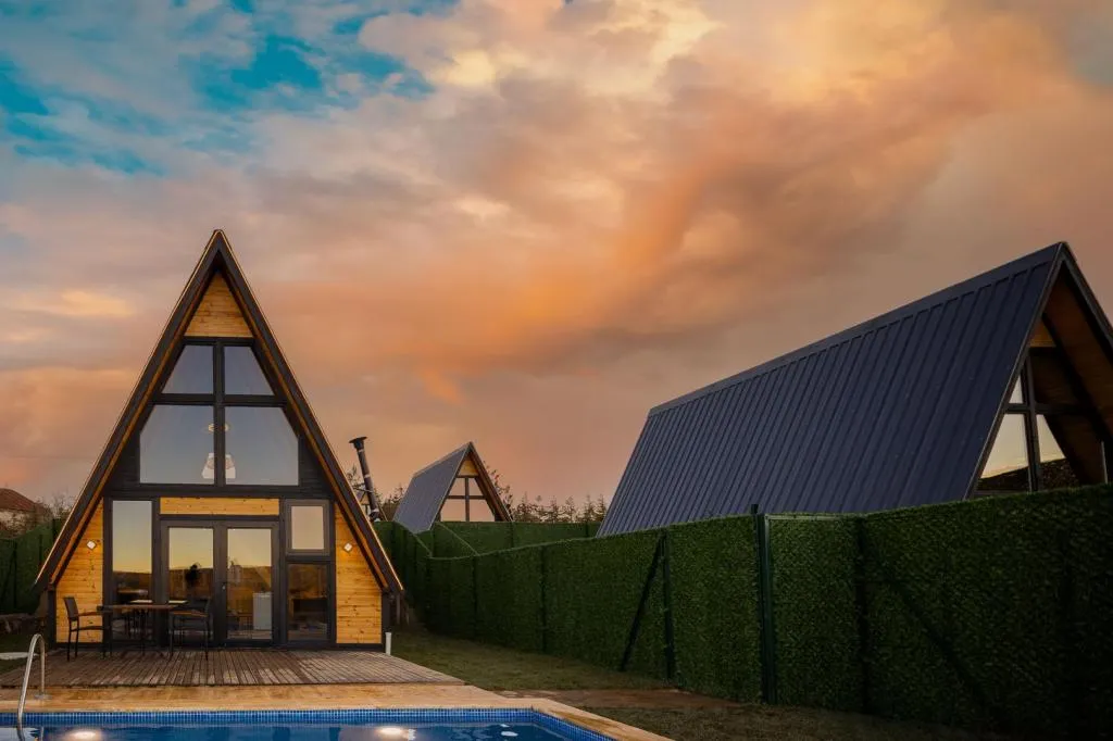 Bungalow,Doğa Manzaralı,Isıtmalı Özel Havuzlu
