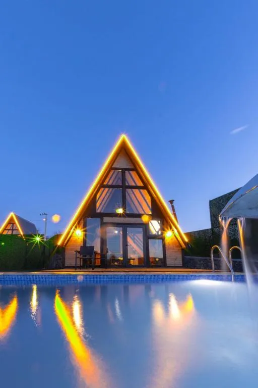 Bungalow,Doğa Manzaralı,Isıtmalı Özel Havuzlu