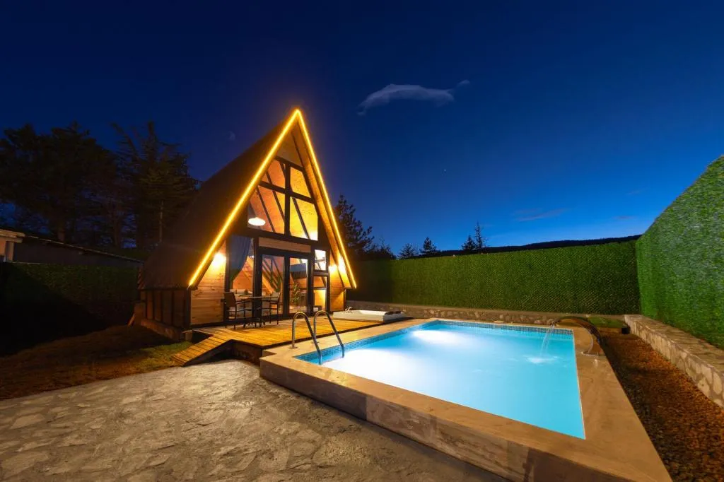 Bungalow,Doğa Manzaralı,Isıtmalı Özel Havuzlu