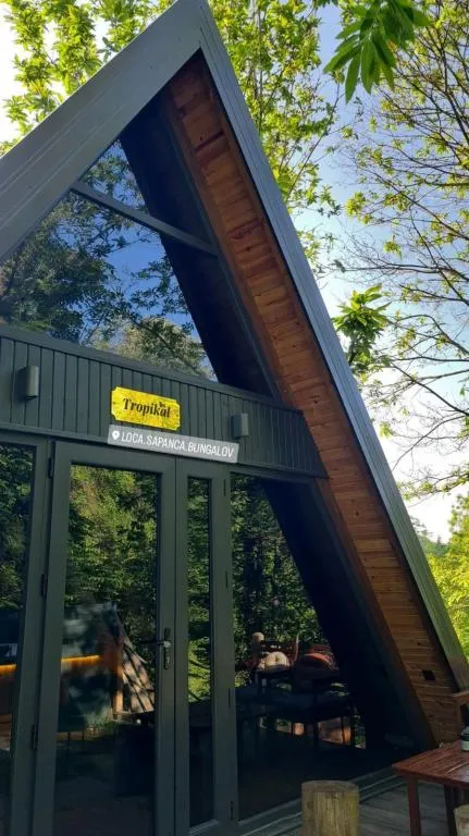 Jakuzili Bungalow ,Doğa Manzaralı,Isıtmalı Özel Havuzlu