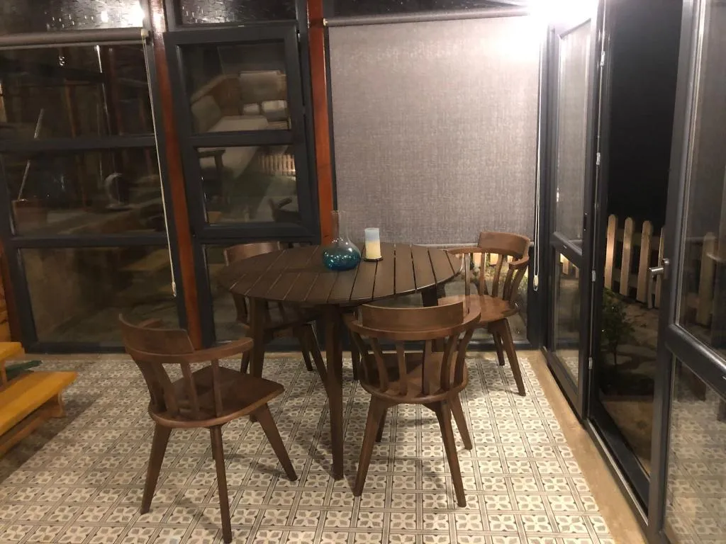 Villa,Doğa Manzaralı,Şömineli ve Balkonlu