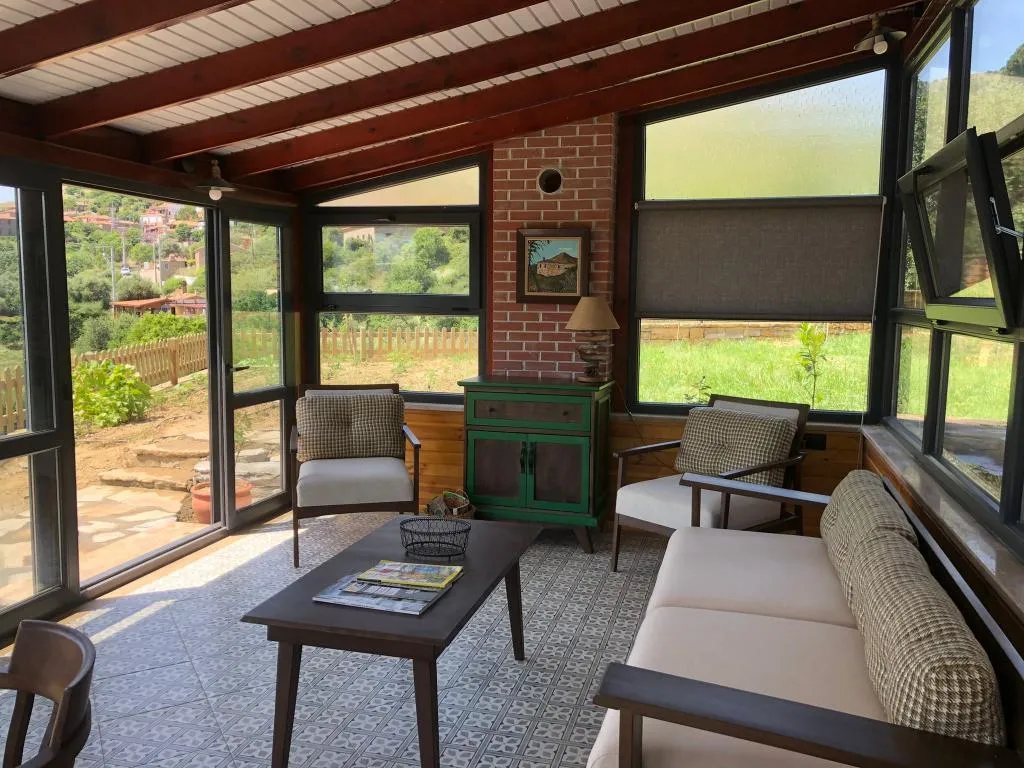 Villa,Doğa Manzaralı,Şömineli ve Balkonlu