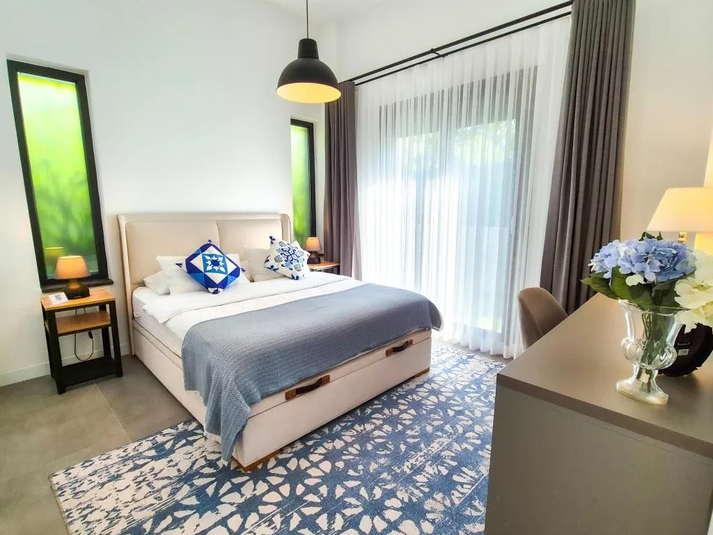 Flat Villa
