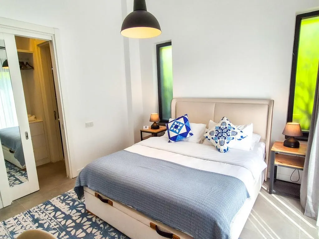 Flat Villa