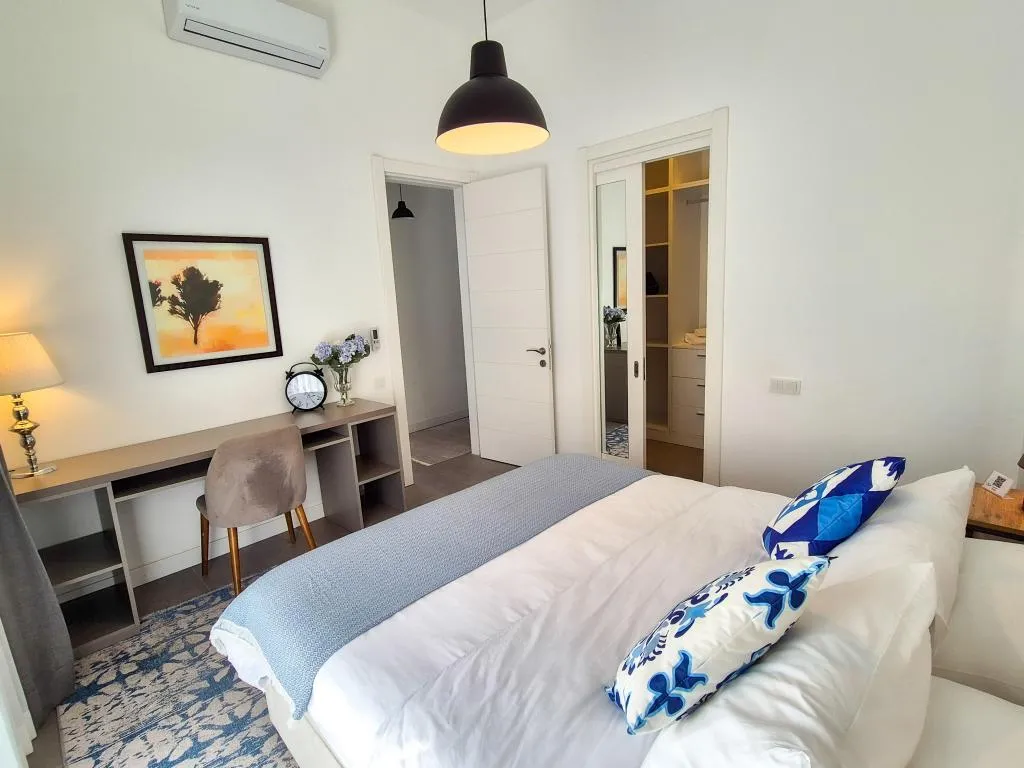 Flat Villa