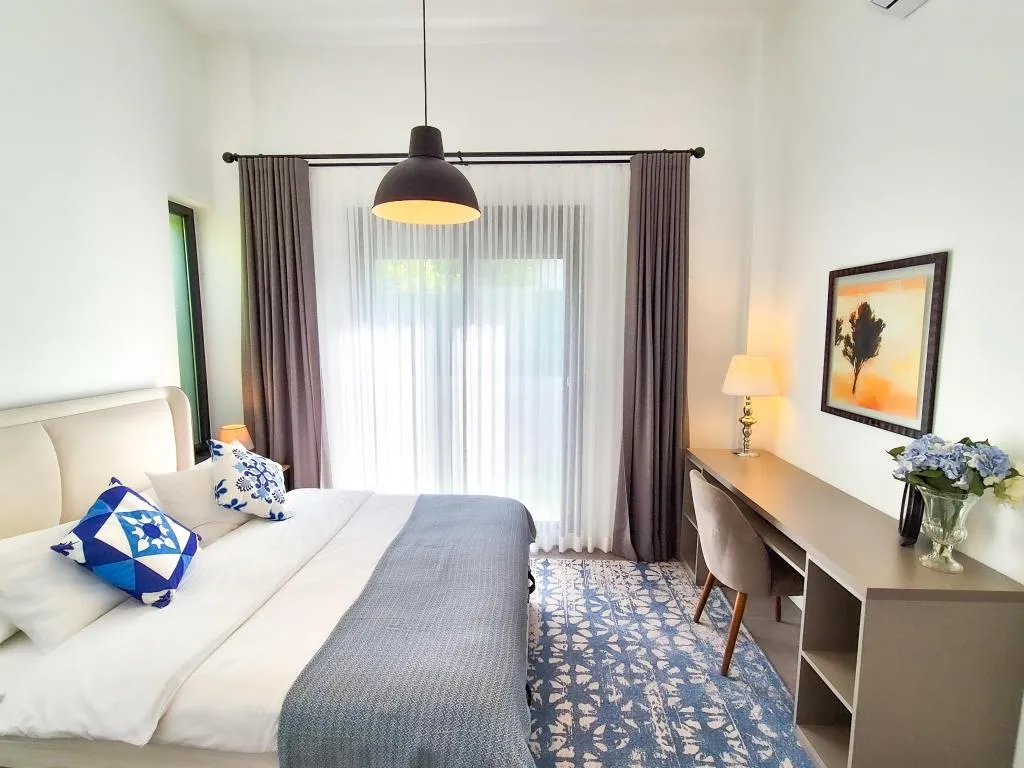 Flat Villa