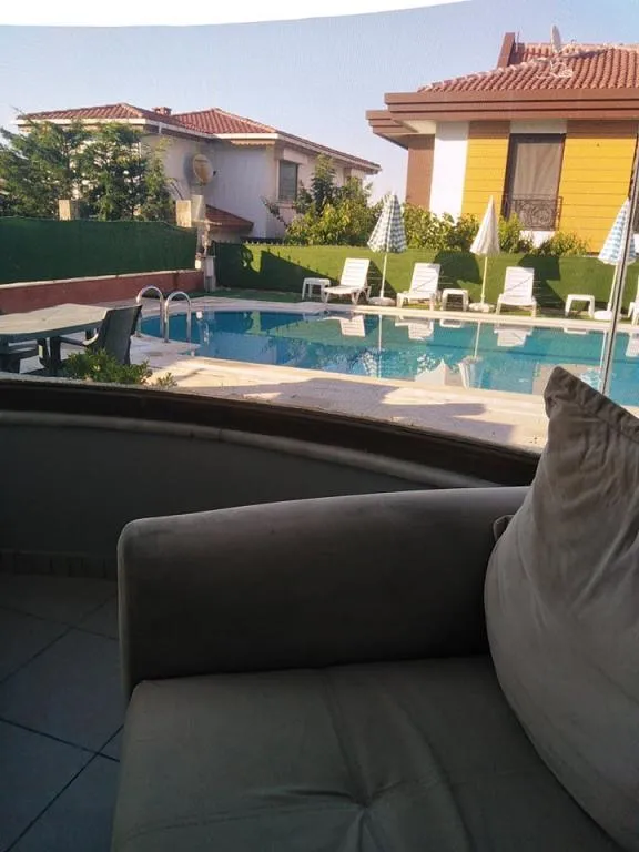 Dikçatı Pansiyon Şile Şömineli VIP Oda