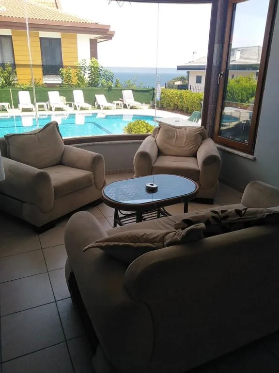 Dikçatı Pansiyon Şile Şömineli VIP Oda