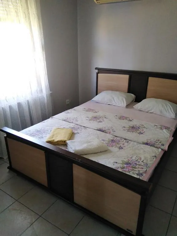 Dikçatı Pansiyon Şile Şömineli VIP Oda