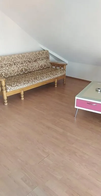 Deniz Manzaralı Çatı Katı