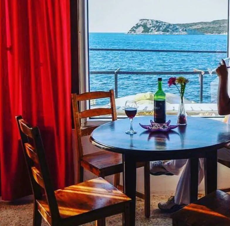 Çift Kişilik,Deniz Manzaralı,Balkonlu