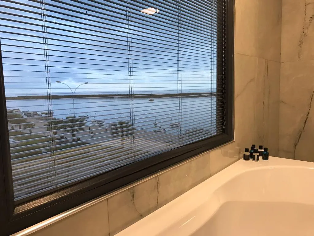 Deluxe Room,Kısmi Deniz Manzaralı,Küvetli