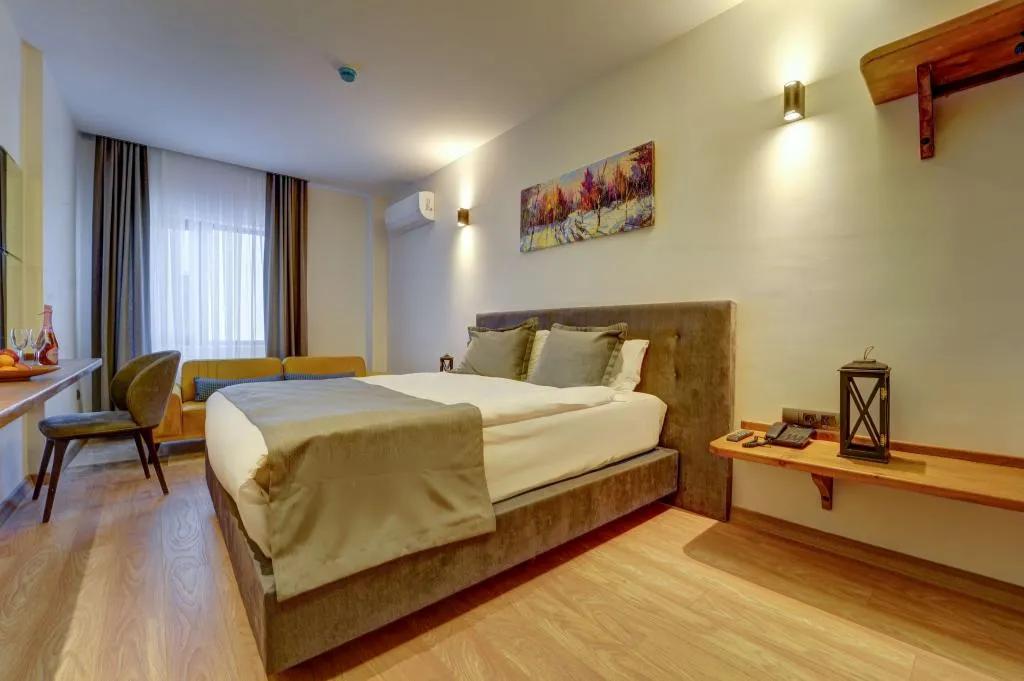 104 luxury room