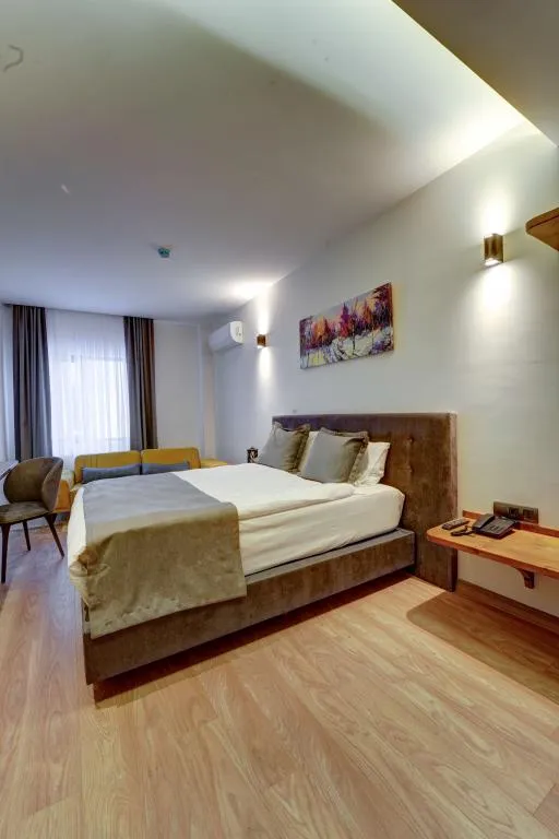 104 luxury room