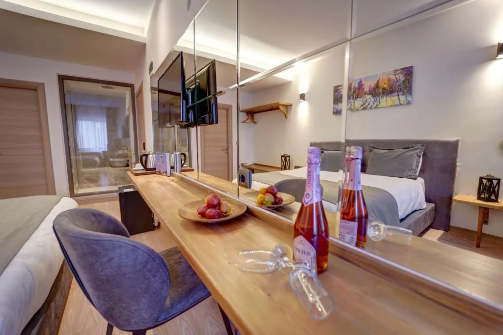 104 luxury room