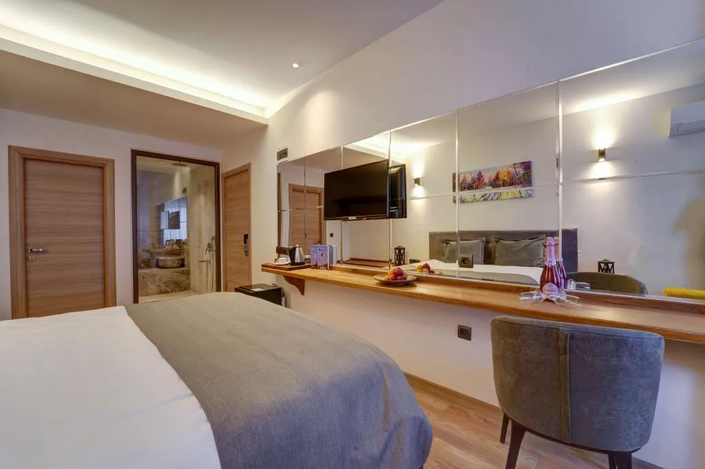 104 luxury room