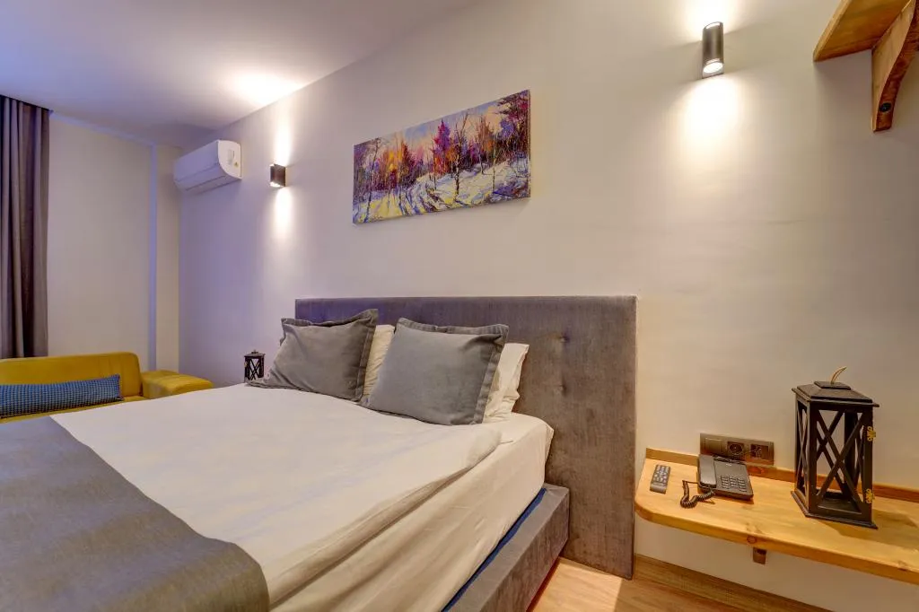 104 luxury room