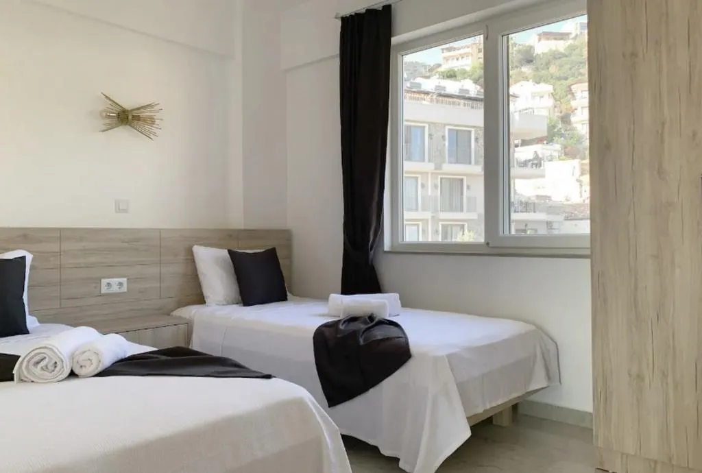2+1 Deniz Manzaralı Suit