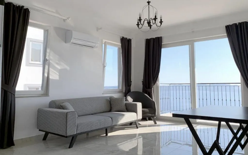 2+1 Deniz Manzaralı Suit
