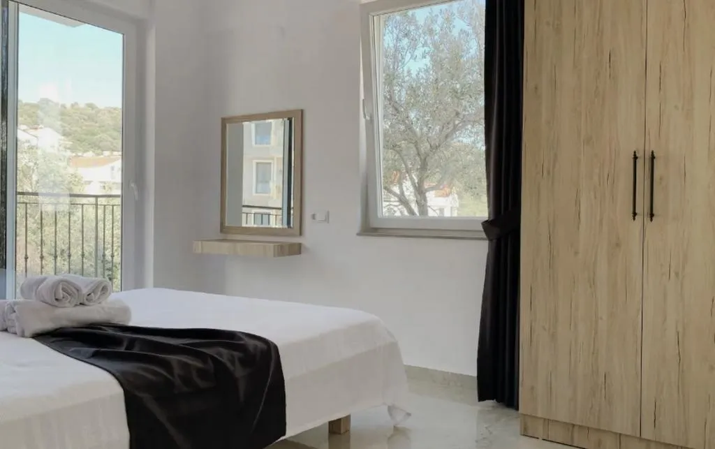 2+1 Deniz Manzaralı Suit