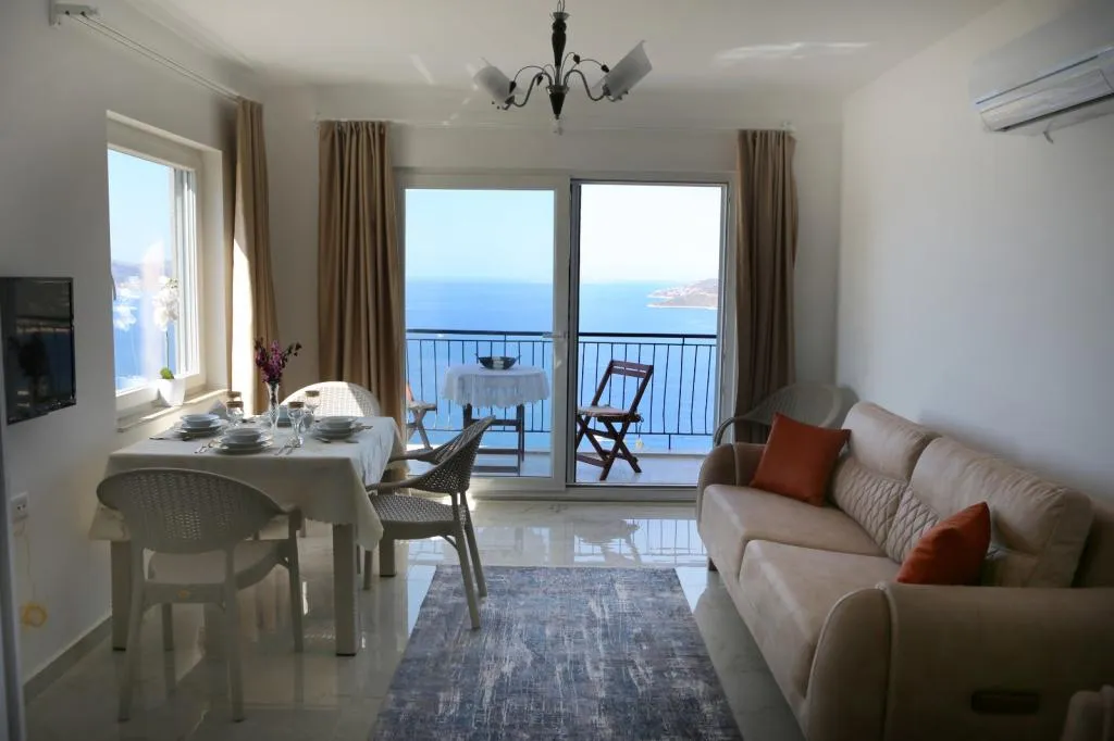 Deniz Manzaralı 1+1 Suit