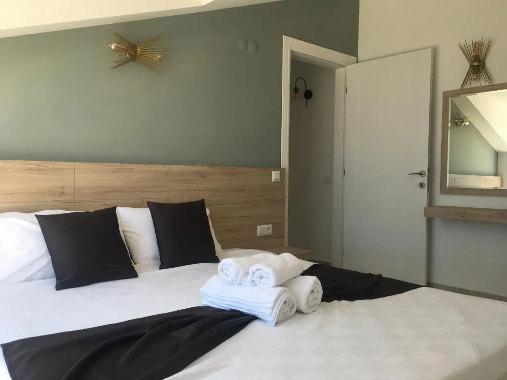Deniz Manzaralı 1+1 Suit