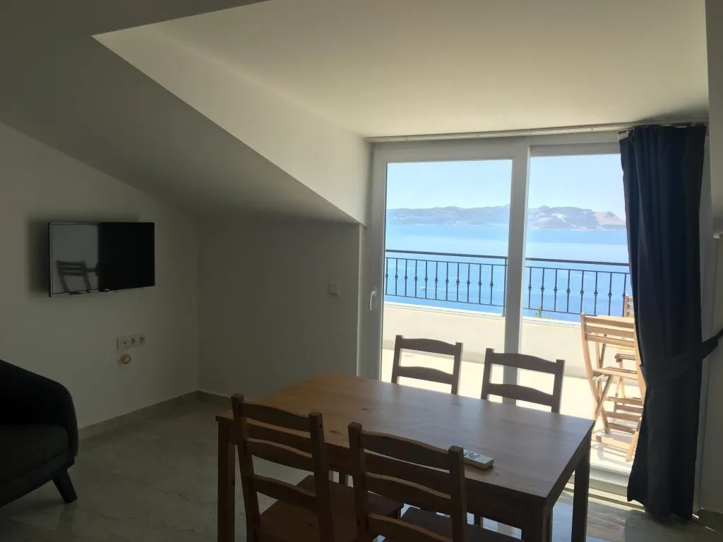 Deniz Manzaralı 1+1 Suit