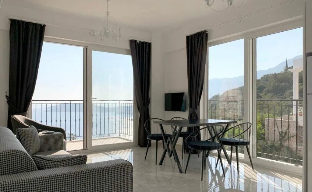 Deniz Manzaralı 1+1 Suit