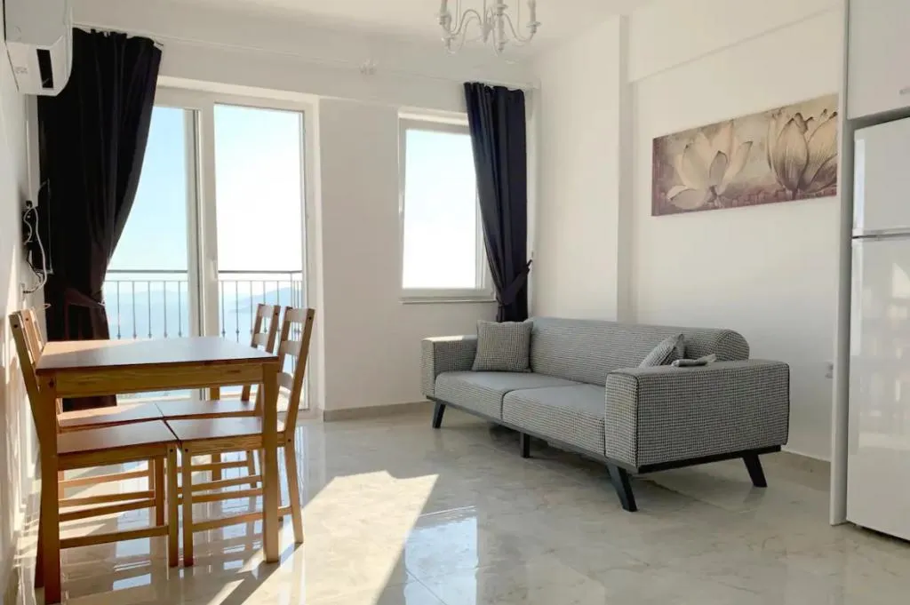 Deniz Manzaralı 1+1 Suit