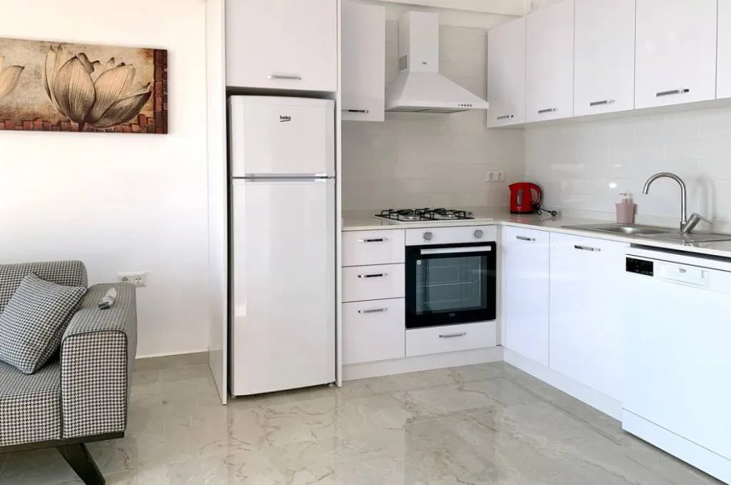 Deniz Manzaralı 1+1 Suit