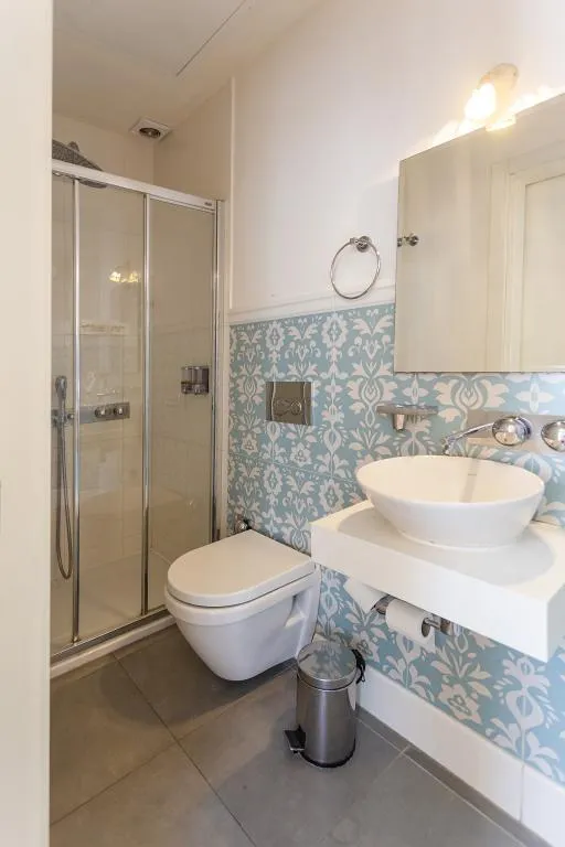 Deluxe Üç Kişilik Oda ,Şehir Manzaralı,Üst Kat