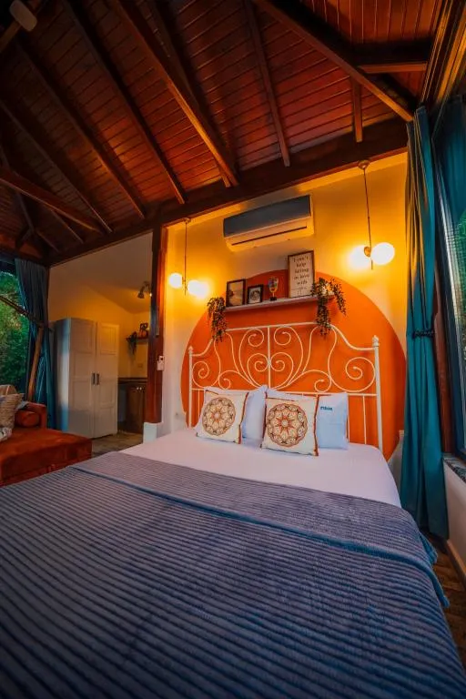 Comfort Tiny House,Dağ veya Havuz Manzaralı,Isıtmalı Özel Havuzlu