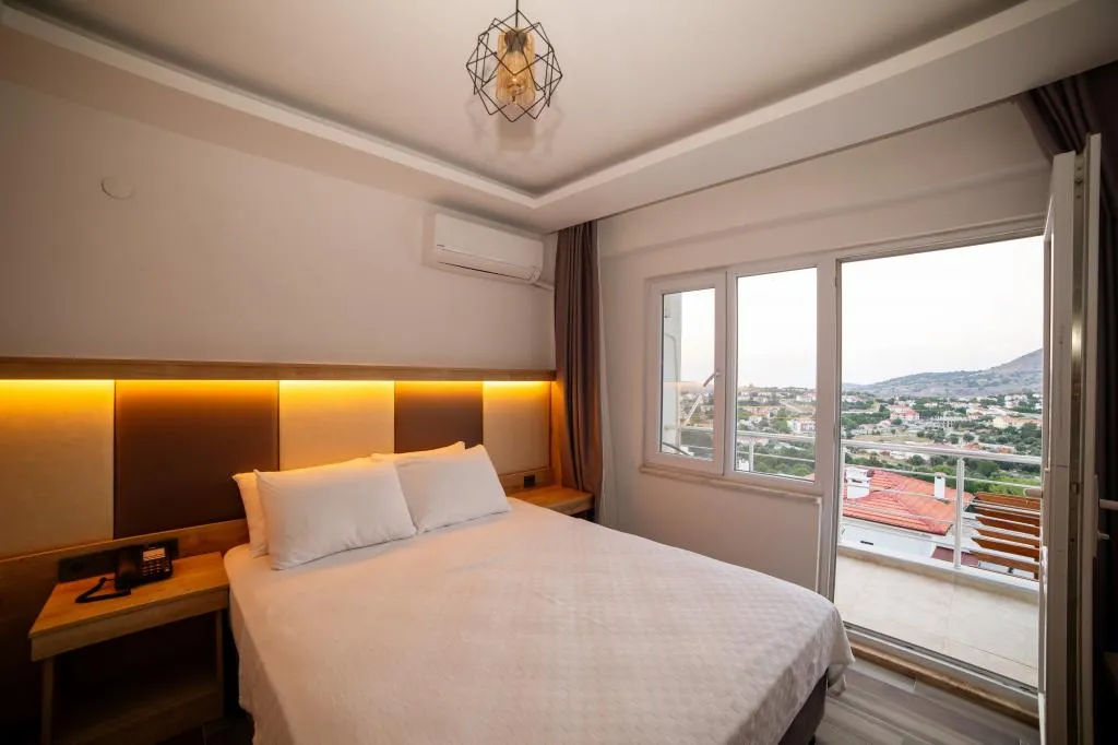 Üç Kişilik Oda,Şehir Manzaralı,Balkonlu
