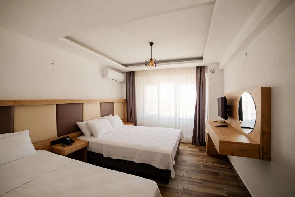 Üç Kişilik Oda,Şehir Manzaralı,Balkonlu