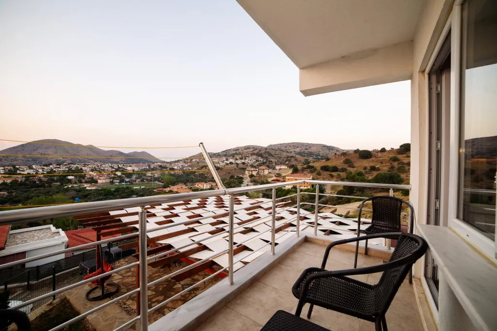 Üç Kişilik Oda,Şehir Manzaralı,Balkonlu