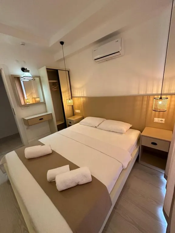 1+1 Daire,Bahçe Manzaralı,Balkonlu