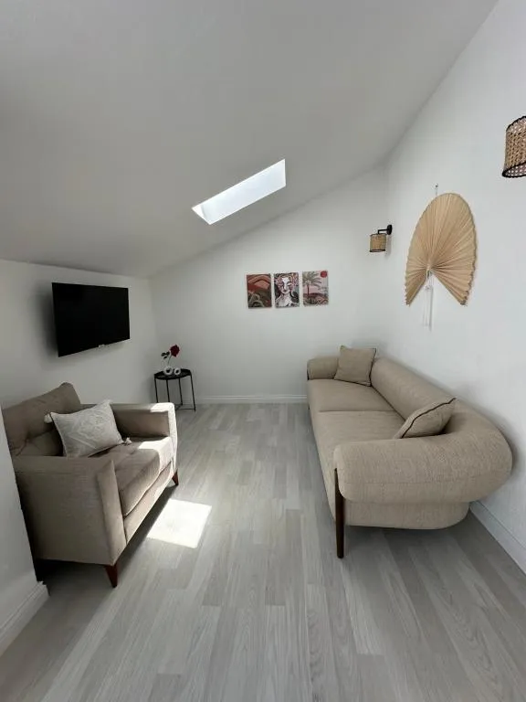 1+1 Daire,Bahçe Manzaralı,Balkonlu