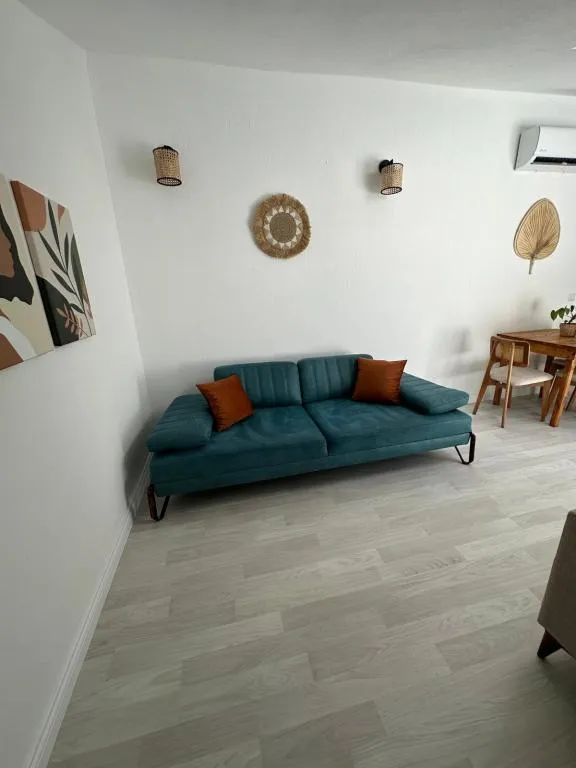 1+1 Daire,Bahçe Manzaralı,Balkonlu