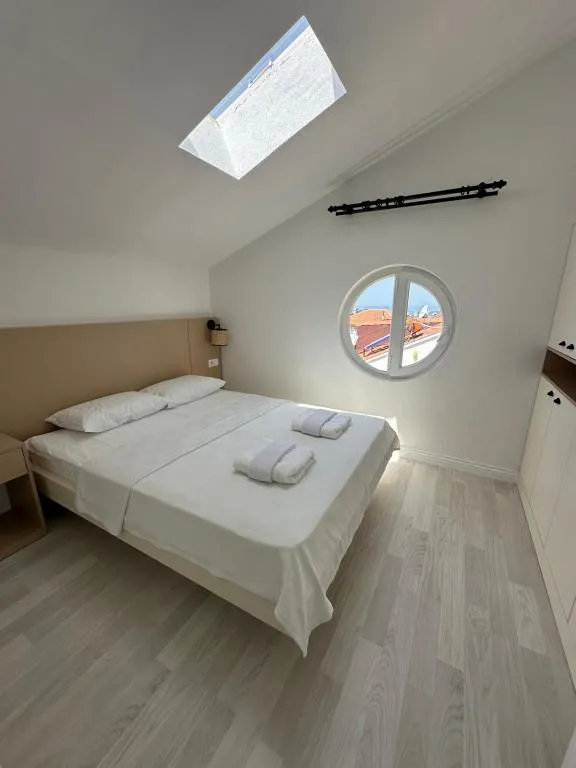 1+1 Daire,Bahçe Manzaralı,Balkonlu